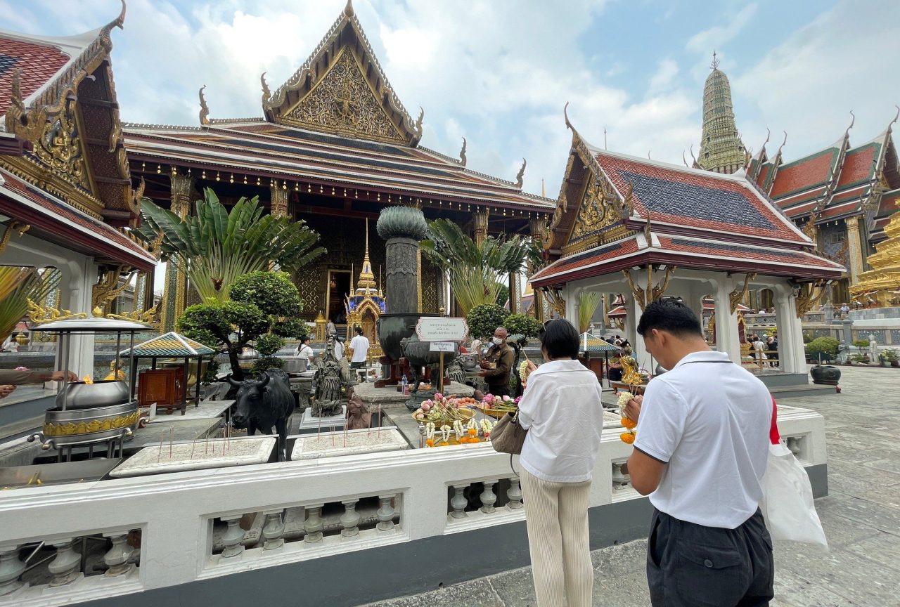 LINE_ALBUM_ไหว้พระ กทม. 2567_๒๔๐๔๑๑_6